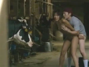 酪農ボランティアの性事情ワロタｗｗｗ　牛にSEX見せ付けてるｗｗｗ